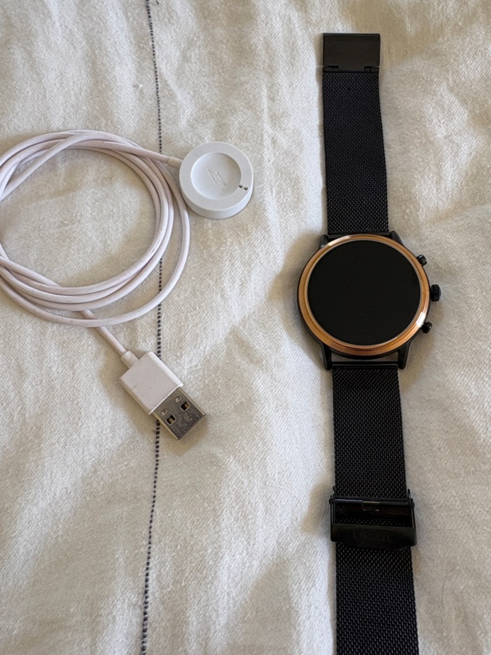 Fossil Black Rose Gold Smartwatch with Magnetic Mesh Band Gen 4